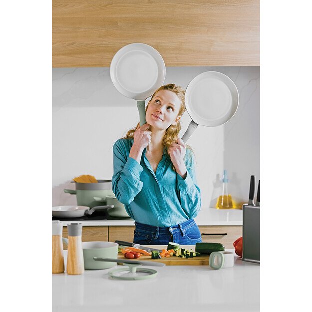 BergHOFF 26 cm blyninė - Balance Sage ekologiška aliuminio keptuvė su sveika nepridegančia danga 