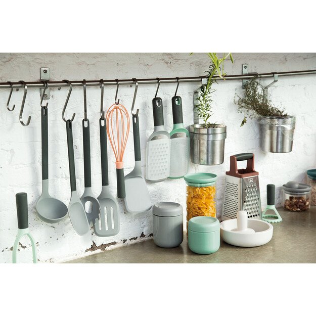 BergHOFF 4 pusių tarkuoklė - stambus, smulkus, žievelių ir itin stambus nerūdijančio plieno peiliai su mink&scaron;ta rankena 