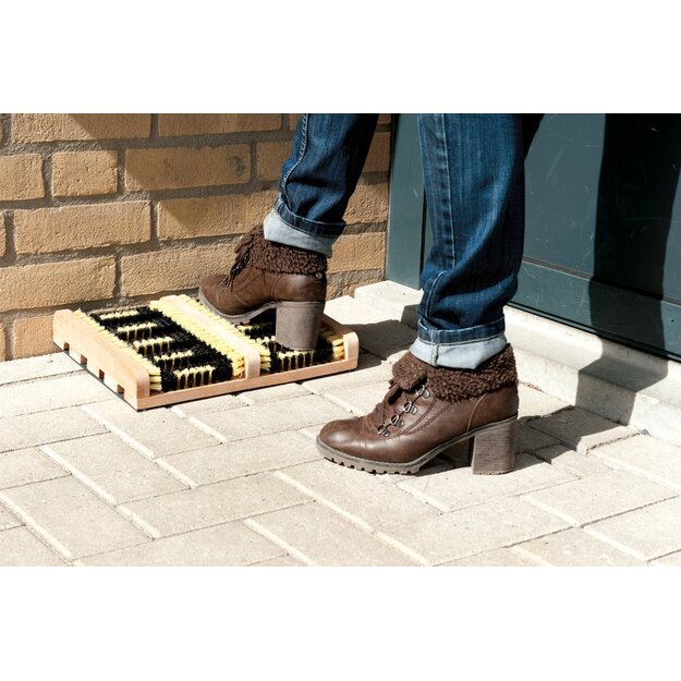 Batų valymo kilimėlis su šepečiais 35 × 26 cm