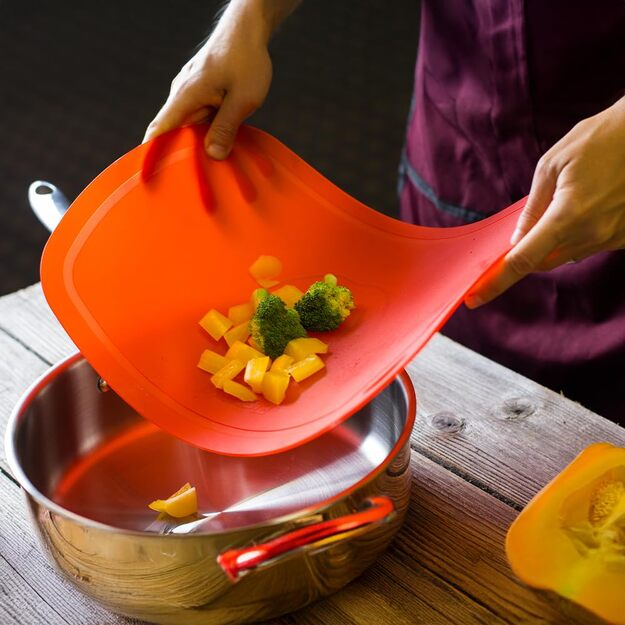 SAMURA rotes Schneidebrett, thermoplastisch 