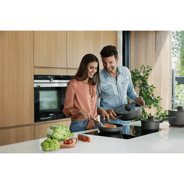 BergHOFF Stone+ 20 cm stiklinis dangtis - skaidrus su garų anga, silikoniniu kra&scaron;tu ir vėsiu laikymo mygtuku 