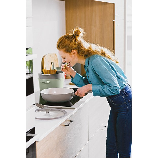 BergHOFF 28 cm wok keptuvė su dangčiu - Balance Moonmist maišymui keptuvė su stiklo dangčiu ir nupylimo funkcija 