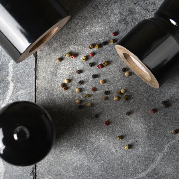 BergHOFF 16.5 cm pipirų malūnėlis - blizgus juodas medinis malūnėlis su reguliuojamu keraminiu mechanizmu 