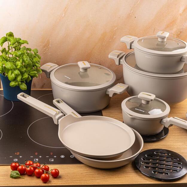 Klausberg KB-7967 12 dalių puodų ir keptuvių rinkinys, smėlio spalvos 1